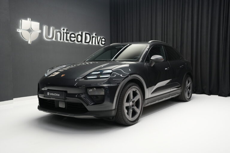 Porsche Macan 4 EV