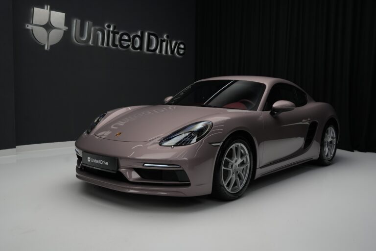 Porsche 718 Cayman
