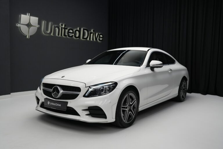 Mercedes-Benz C400 Coupe