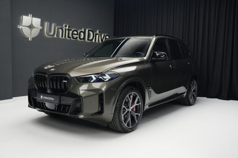 BMW X5 M60i xDrive