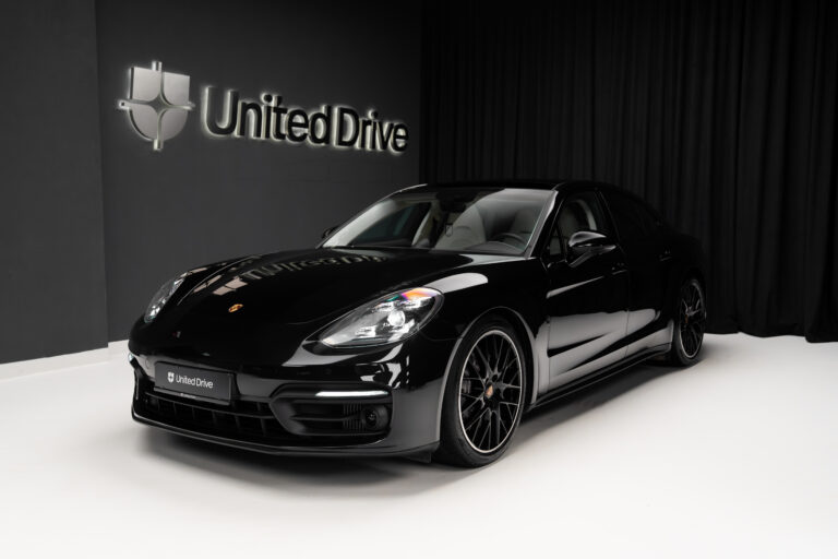 Porsche Panamera 4