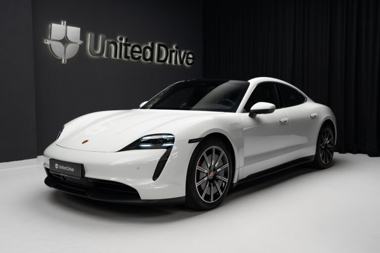 Porsche Taycan 4S