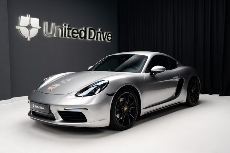 Porsche 718 Cayman