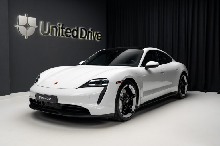 Porsche Taycan 4S