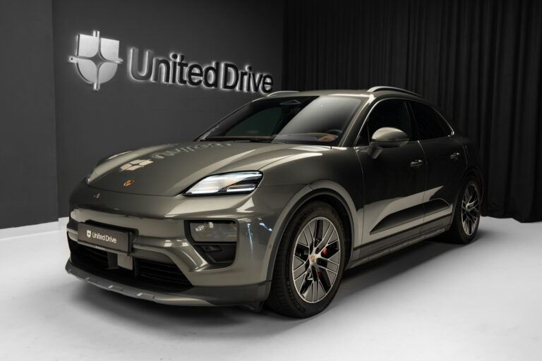 Porsche Macan 4S EV