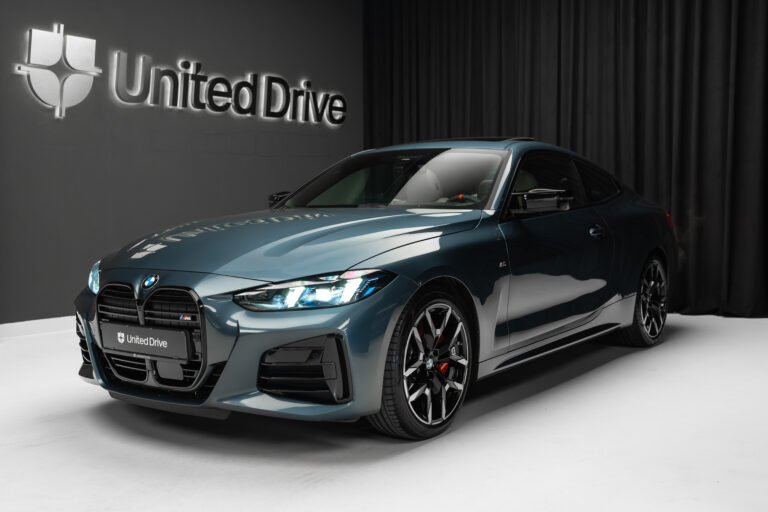 BMW M440i Coupe xDrive