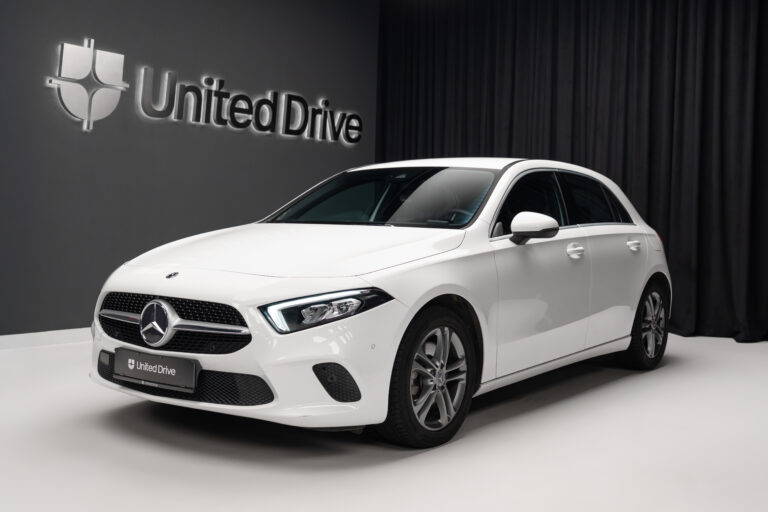 Mercedes-Benz A220