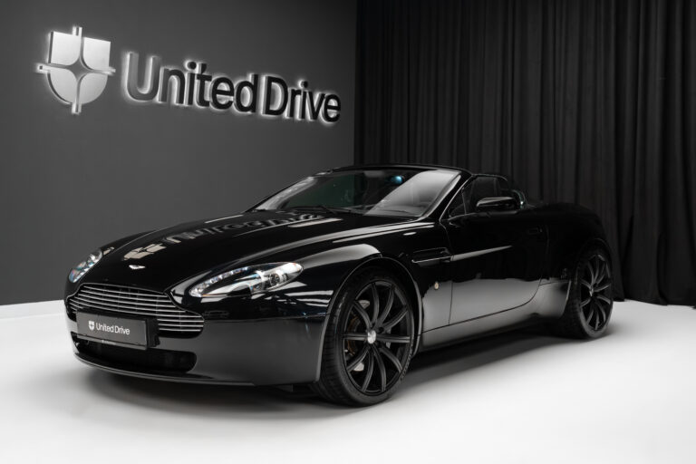 Aston Martin Vantage V8 Roadster