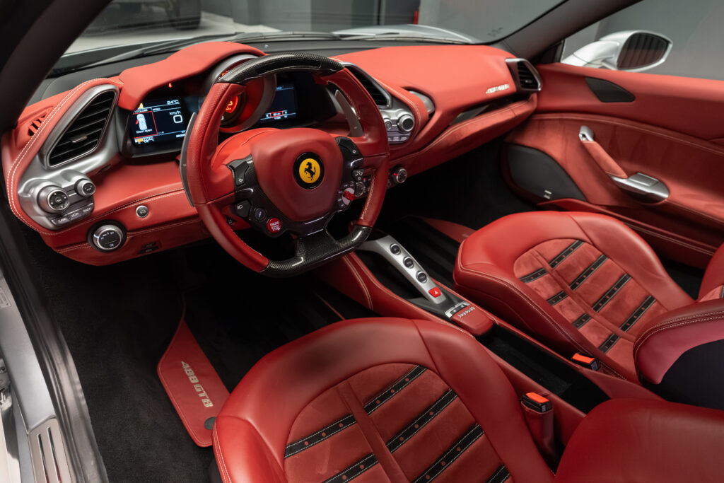 Ferrari 488 GTB - imagine 5 | United Drive