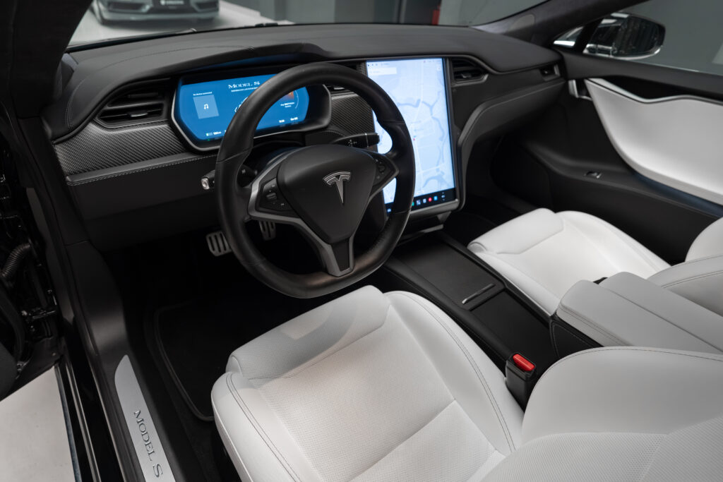 Tesla Model S Raven Performance Ludicrous+ 2019 - Imagine 5 | United Drive
