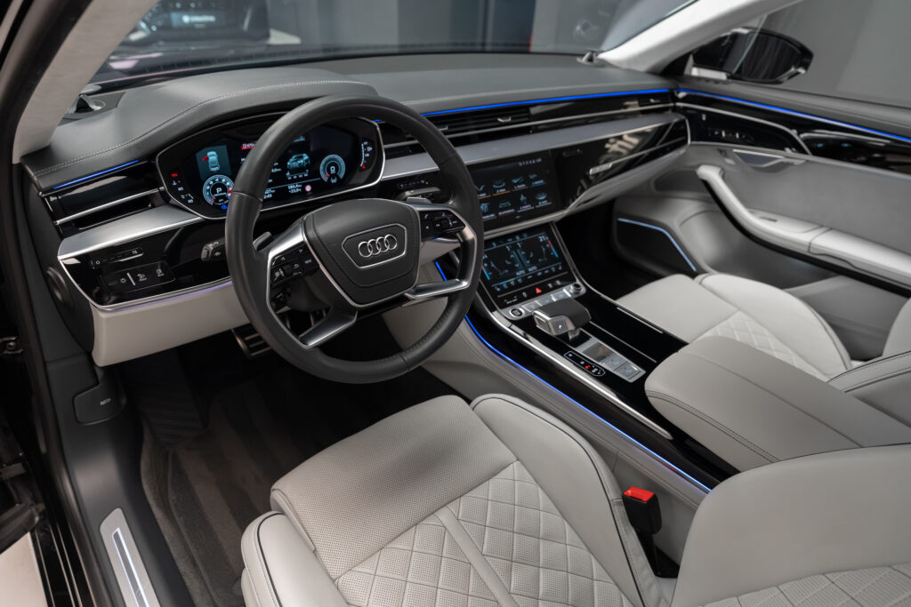 Audi A8 - imagine 5 | United Drive