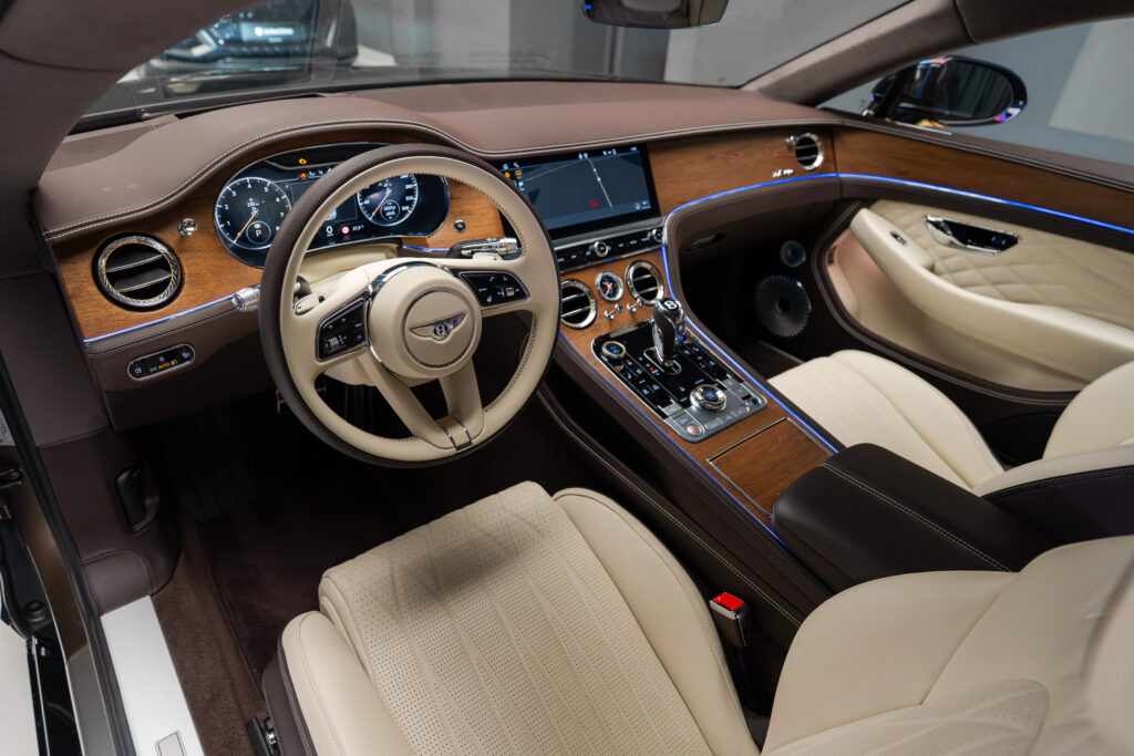 Bentley Continental GT Azure - imagine 5 | United Drive