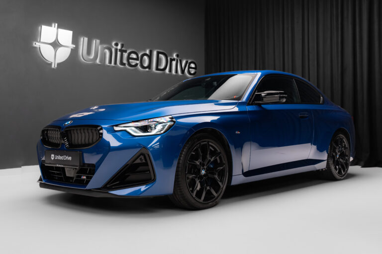 BMW M240i xDrive