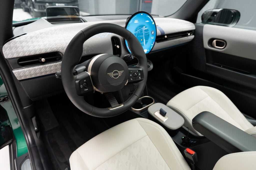 Mini Cooper S 2024 - imagine 5 | United Drive