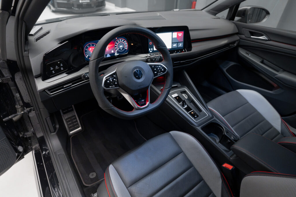 Volkswagen Golf 8 GTI 2022 - imagine 5 | United Drive