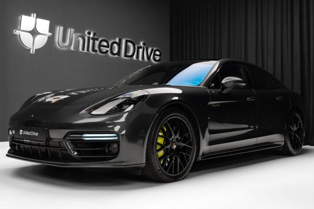 Porsche Panamera 4S e-Hybrid 2021 | United Drive