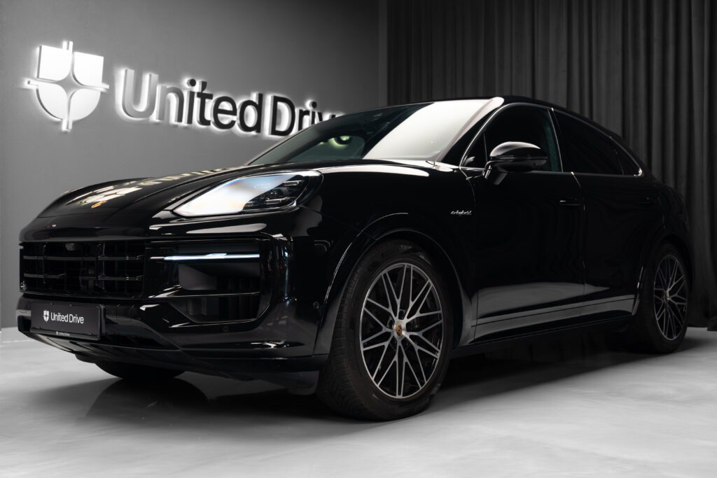 Porsche Cayenne E-hybrid Coupe 2023 | United Drive
