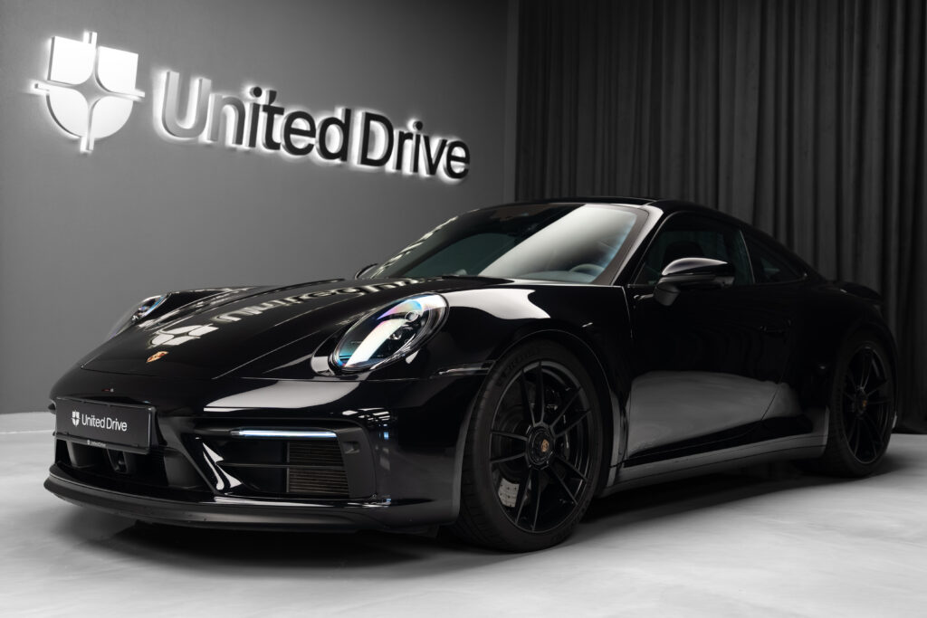Porsche 911 Carrera 4 GTS 992.1 | United Drive