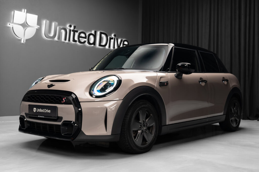 Mini Cooper S 2022 | United Drive