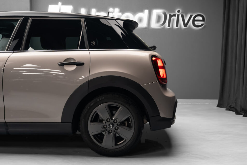 Mini Cooper S 2022 - imagine 4 | United Drive