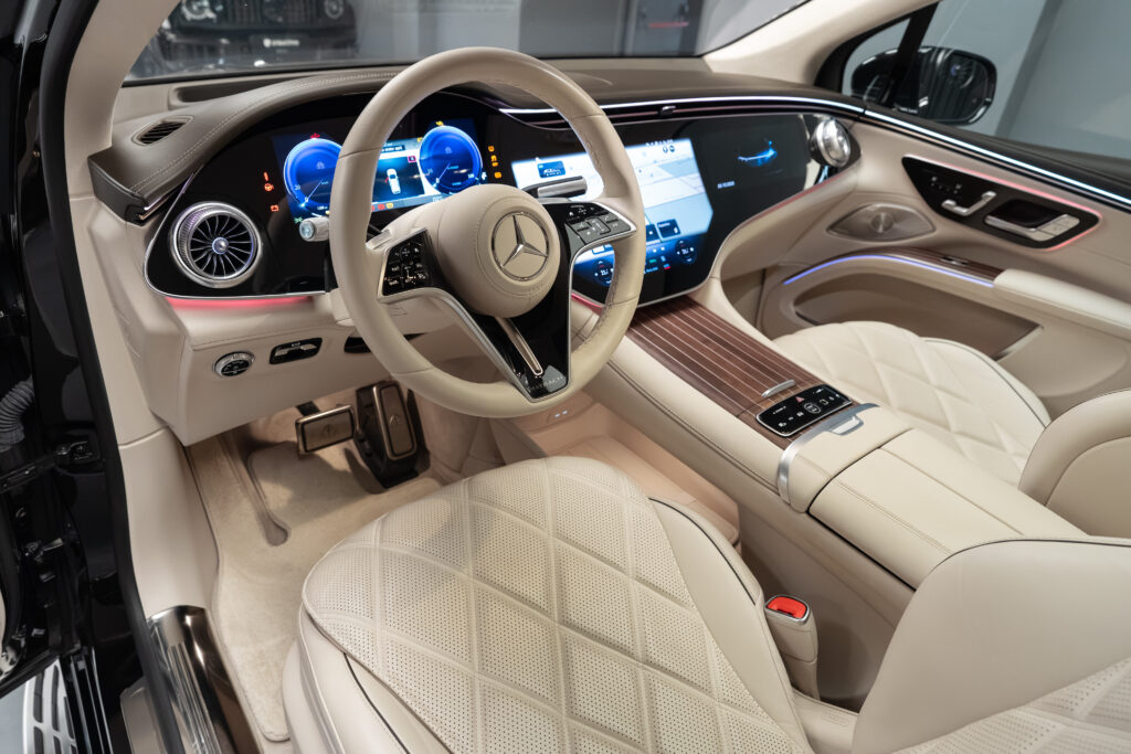 Mercedes-Benz MAYBACH EQS 680 4 MATIC 2024 - imagine 5 | United Drive