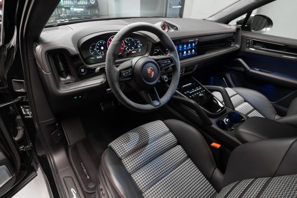 Porsche Cayenne GTS Coupe 2025 - imagine 5 | United Drive
