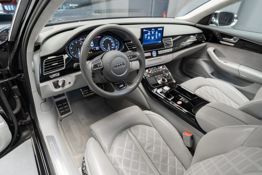 Audi S8 Plus 2017 - image 5 | United Drive
